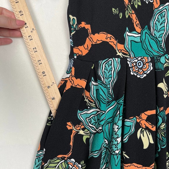 NWT‎ LuLaRoe Amelia Black Tropical Stretch Fit & Flare Pleated Dress Pockets SM - Picture 13 of 13